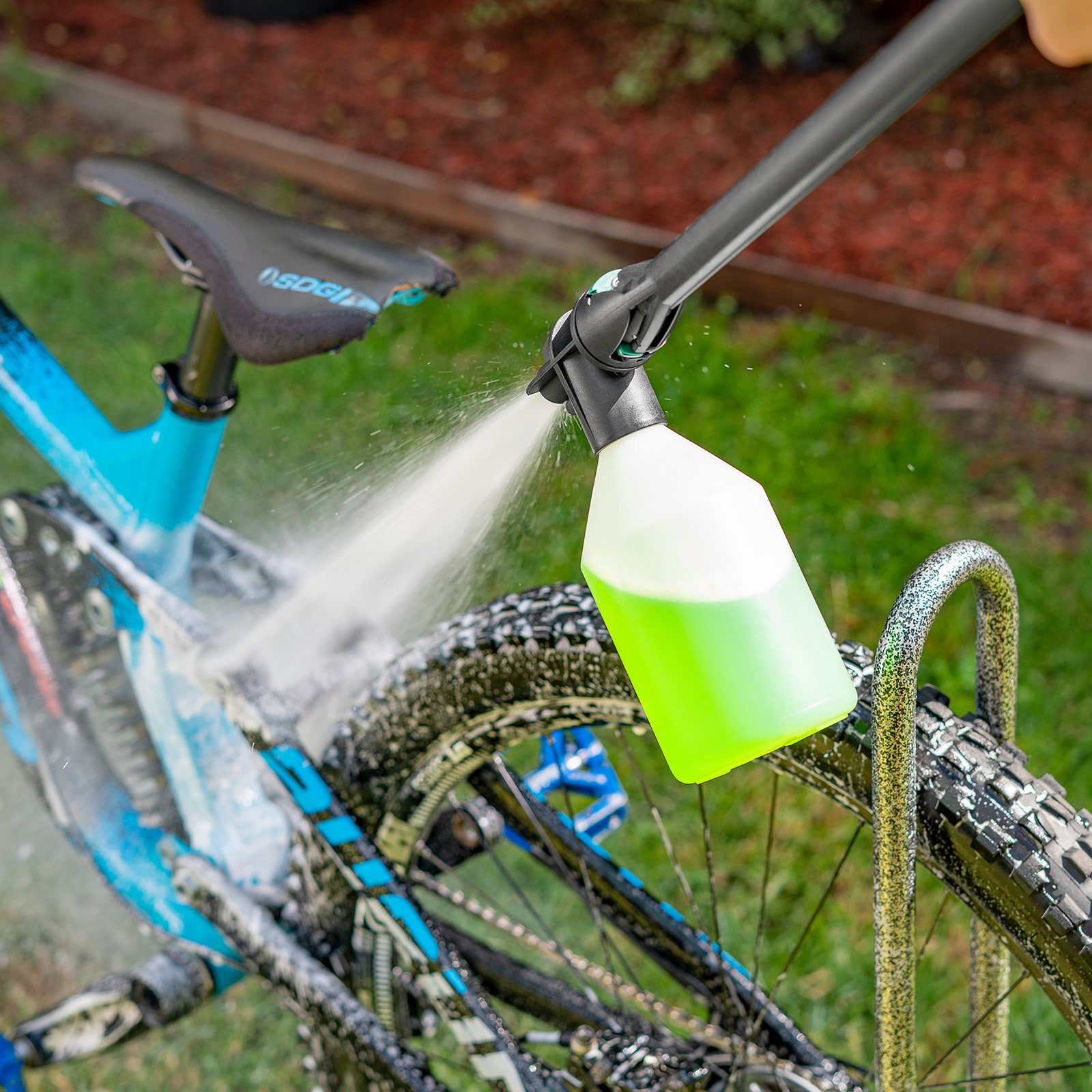 Gerni Foam Sprayer - Clean Bicycle - Multi Wash Detergent