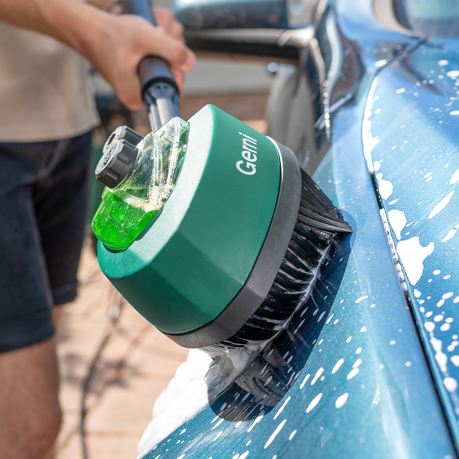 Gerni Rotary Detergent Brush - Car Wheel Arch Paint